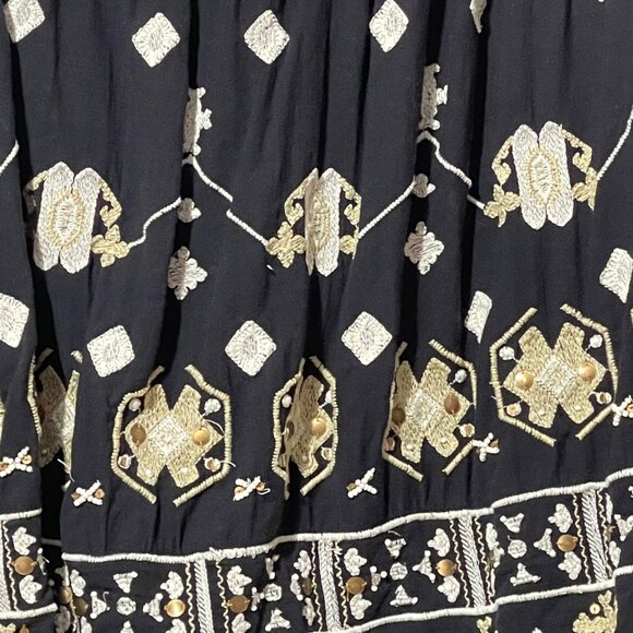 Lucky Brand Womens Black Sleeveless Embroidered Top With Golden Accents - Picture 4 of 8